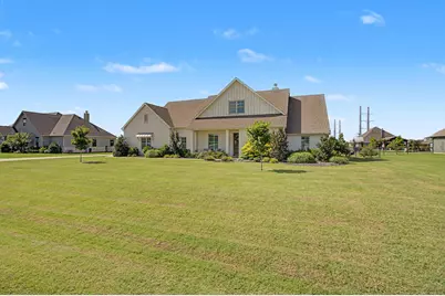 1401 Oliver Creek Lane, Justin, TX 76247 - Photo 3
