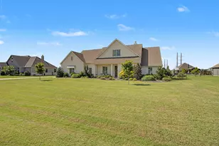 1401 Oliver Creek Ln, Justin, TX 76247 - Photo 3