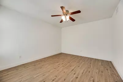 1732 Delaford Court, Carrollton, TX 75007 - Photo 23