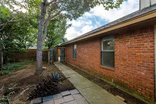 2301 Kingsford Ct, Arlington, TX 76017 - Photo 21