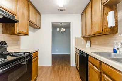 2301 Kingsford Court, Arlington, TX 76017 - Photo 7