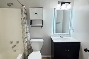 2526 Bishop Allen Ln, Dallas, TX 75237 - Photo 15