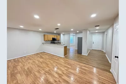 2526 Bishop Allen Lane, Dallas, TX 75237 - Photo 9