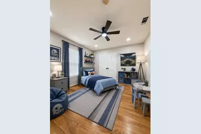 2526 Bishop Allen Lane, Dallas, TX 75237 - Photo 17