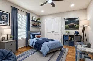 2526 Bishop Allen Ln, Dallas, TX 75237 - Photo 17