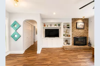 9016 Bretshire Drive, Dallas, TX 75228 - Photo 3
