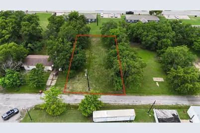 808 E Third St, Bonham, TX 75418 - Photo 3
