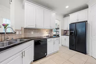 4424 Honfleur Ct, Irving, TX 75038 - Photo 9