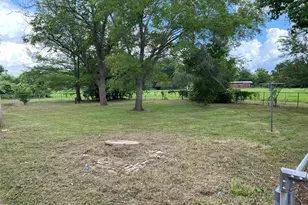 416 Ft Bend Dr, Simonton, TX 77485 - Photo 5