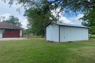 416 Ft Bend Dr, Simonton, TX 77485 - Photo 11