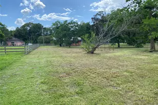 416 Ft Bend Dr, Simonton, TX 77485 - Photo 9