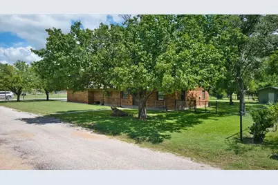 2308 Thornton Street, San Saba, TX 76877 - Photo 3
