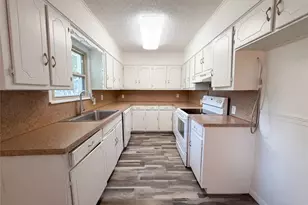 402 Childers Ave, Benbrook, TX 76126 - Photo 5