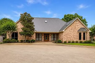 706 Park Pl Dr, Athens, TX 75751 - Photo 1