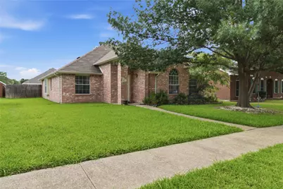 911 Sumner Drive, Mesquite, TX 75149 - Photo 3