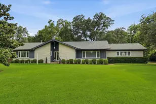 2231 N Mill St, Lewisville, TX 75057 - Photo 3