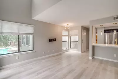 3101 Sondra Drive #207, Fort Worth, TX 76107 - Photo 1