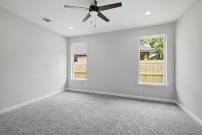 302 Evans Street, Cleburne, TX 76031 - Photo 17