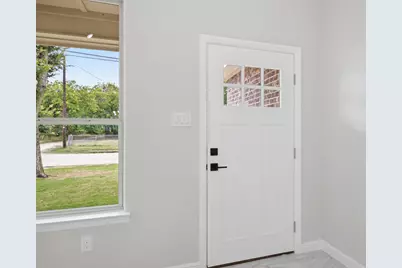 302 Evans Street, Cleburne, TX 76031 - Photo 5