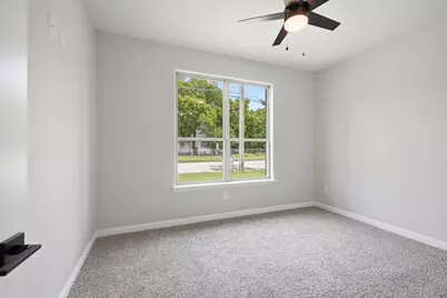 302 Evans Street, Cleburne, TX 76031 - Photo 25