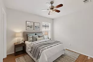 1933 E Dickey Dr, Dallas, TX 75051 - Photo 3
