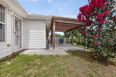 1933 E Dickey Drive, Dallas, TX 75051 - Photo 13
