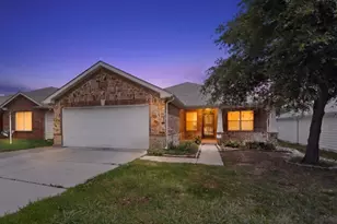 1933 E Dickey Dr, Dallas, TX 75051 - Photo 1
