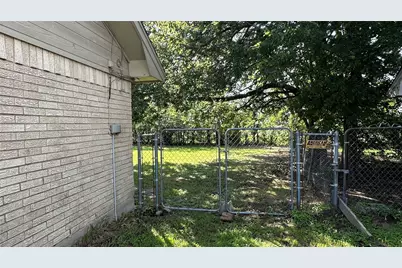 806 Crestline Drive, Mexia, TX 76667 - Photo 31