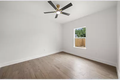 1004 W Broadus Avenue, Fort Worth, TX 76115 - Photo 25