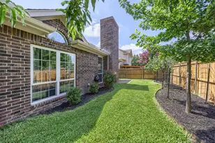 9446 Abbey Rd, Irving, TX 75063 - Photo 33
