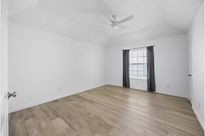 9446 Abbey Road, Irving, TX 75063 - Photo 25