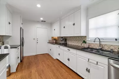 5902 McCommas Boulevard, Dallas, TX 75206 - Photo 7