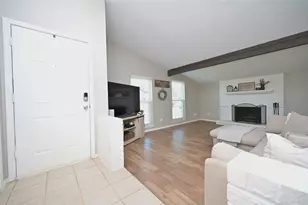 3409 Forest Creek Dr, Fort Worth, TX 76123 - Photo 3
