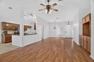 801 Pennsylvania Dr, Saginaw, TX 76131 - Photo 11
