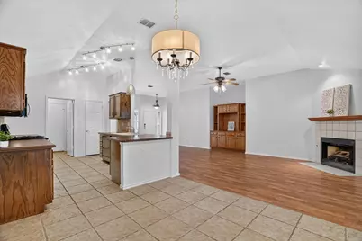 801 Pennsylvania Drive, Saginaw, TX 76131 - Photo 9