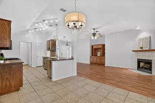 801 Pennsylvania Dr, Saginaw, TX 76131 - Photo 9