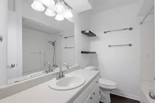 3031 Mahanna Springs Dr, Dallas, TX 75235 - Photo 9