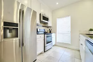 407 Josephine St, Dallas, TX 75246 - Photo 3