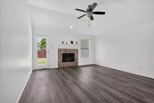 9324 Warren Dr, McKinney, TX 75071 - Photo 3