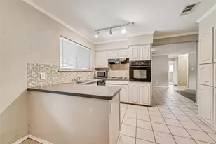 2510 Coulee St, Irving, TX 75062 - Photo 11
