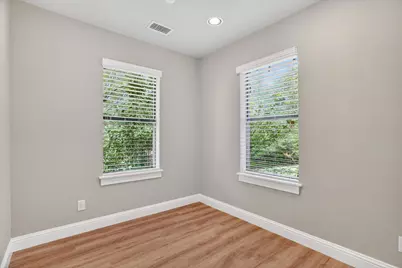 3800 Medford Road, Fort Worth, TX 76103 - Photo 23