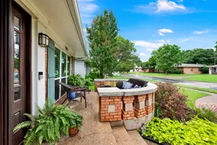 8835 Larchwood Dr, Dallas, TX 75238 - Photo 5