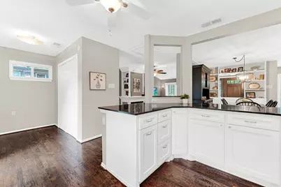 8835 Larchwood Drive, Dallas, TX 75238 - Photo 15