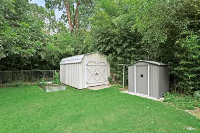 111 W Tennie Street, Gainesville, TX 76240 - Photo 37