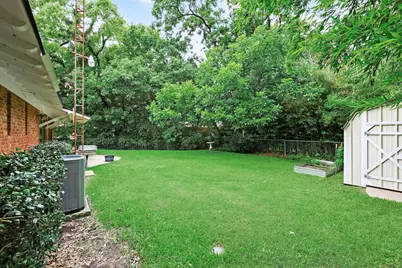 111 W Tennie Street, Gainesville, TX 76240 - Photo 33