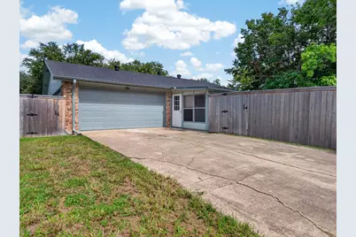 2935 Rolling Hills Drive, Carrollton, TX 75007 - Photo 19