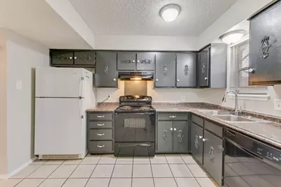 1728 Sanford #J, Arlington, TX 76012 - Photo 5