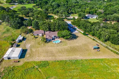 108 Gladdis Lane, Springtown, TX 76082 - Photo 29