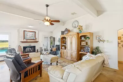 108 Gladdis Lane, Springtown, TX 76082 - Photo 7