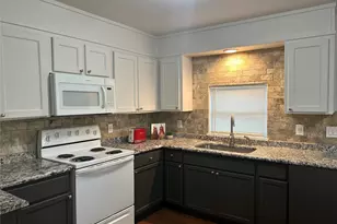 2406 Las Brisas St, Fort Worth, TX 76119 - Photo 13